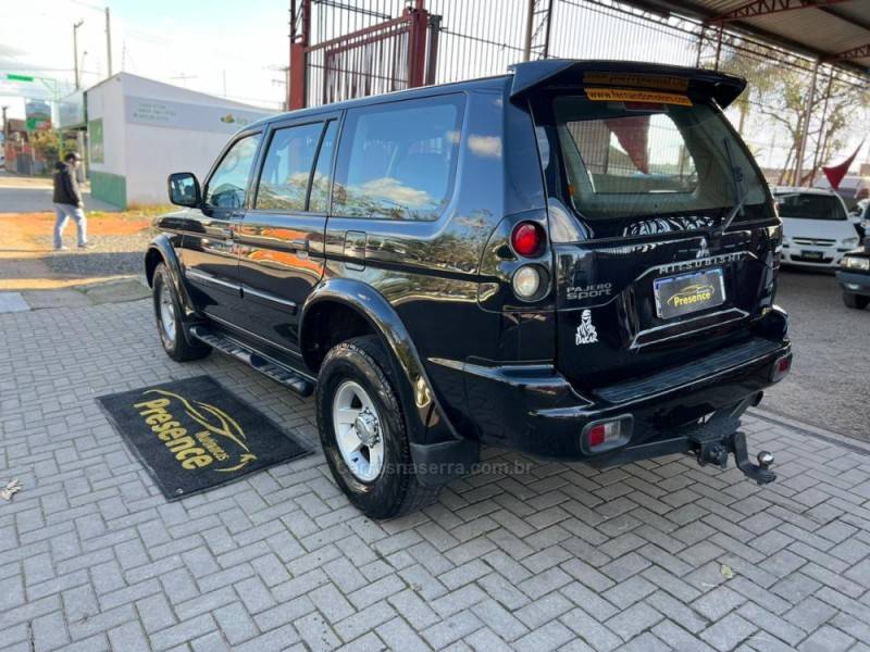 MITSUBISHI - PAJERO - 2005/2005 - Preta - R$ 59.900,00