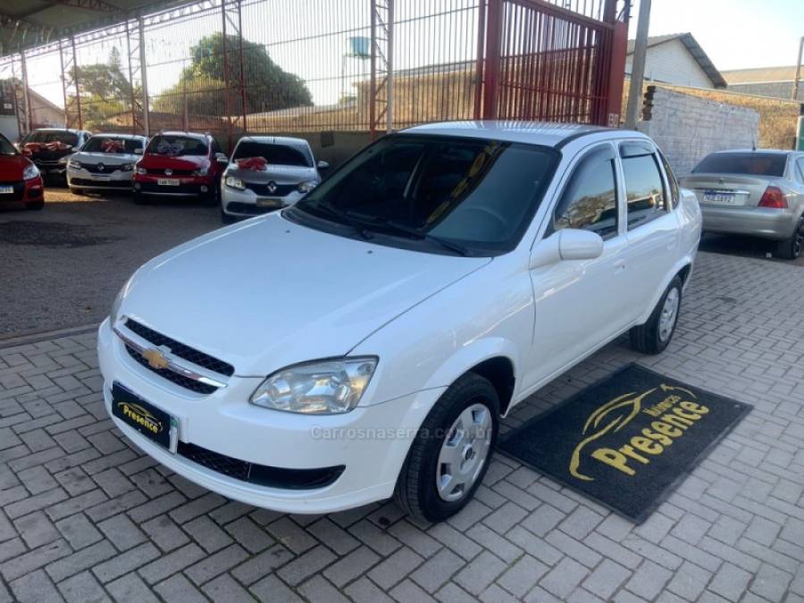 Chevrolet Classic 2015 ganha ar condicionado de série e parte de R